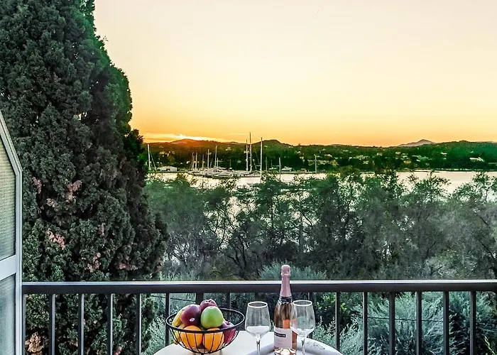 Apartmanhotel Eftichia & 3*