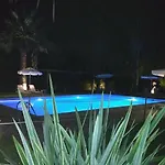 Eftichia & מלון דירות 3*
