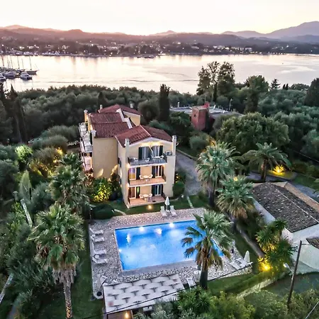 Eftichia & Lägenhetshotell Kontokali