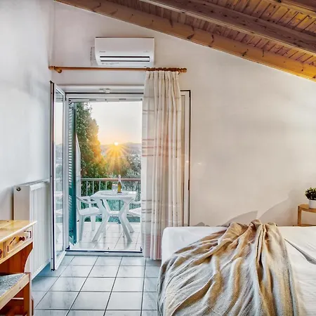 Apart Otel Eftichia & 3*